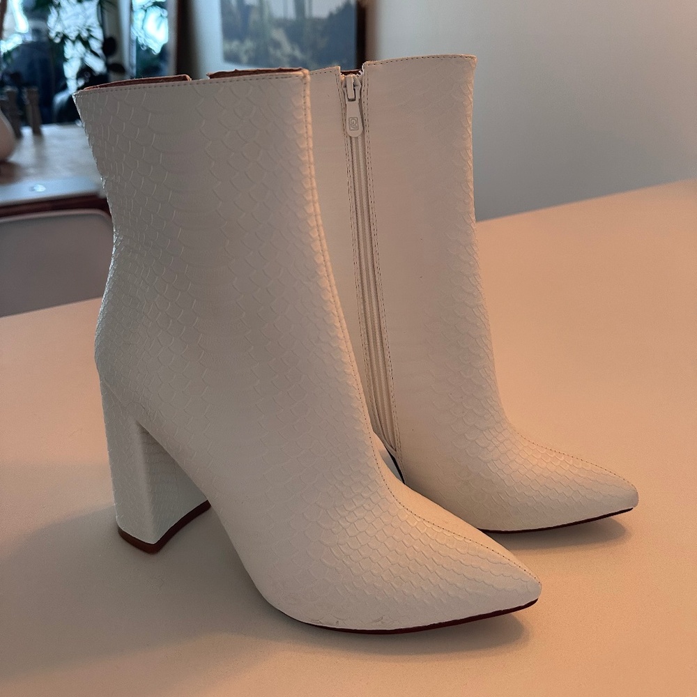 Prettylittlething Croc Booties Size 8